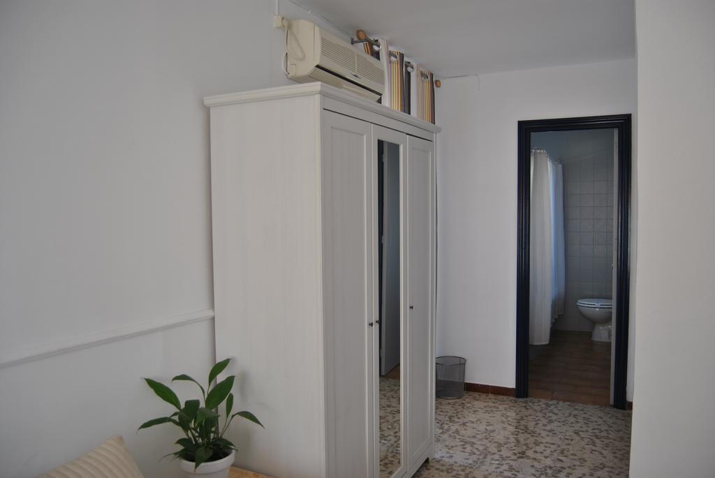 Hostal Puerto De Santa Maria El Puerto de Santa María Kültér fotó
